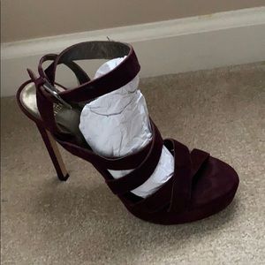 Stewart wiseman size 8M in maroon -purple color